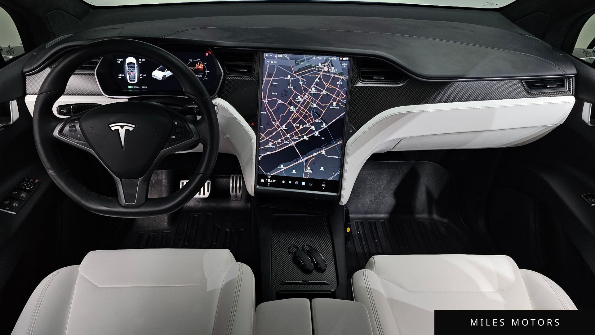 Tesla Model X 2018 — миниатюра 9