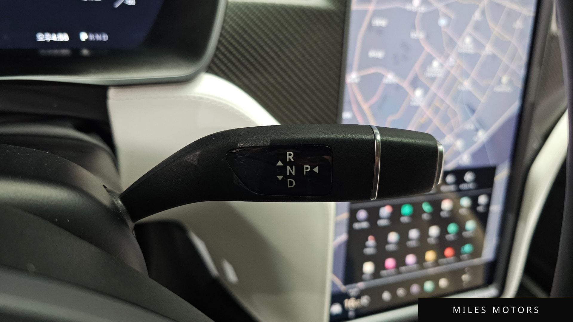 Tesla Model X 2018 — миниатюра 11