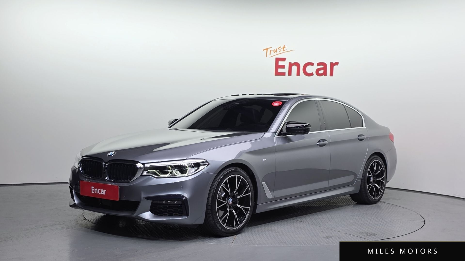 BMW 5 Series (G30) 2020 — фото 1 из 12