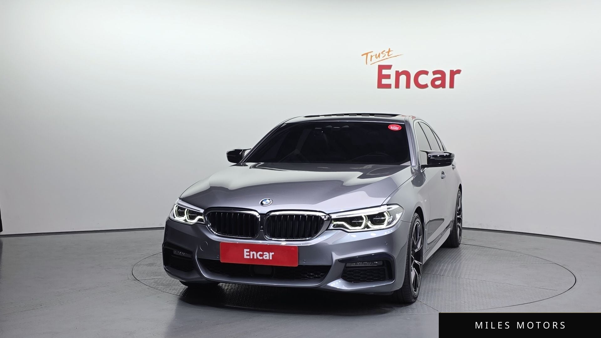 BMW 5 Series (G30) 2020 — миниатюра 3