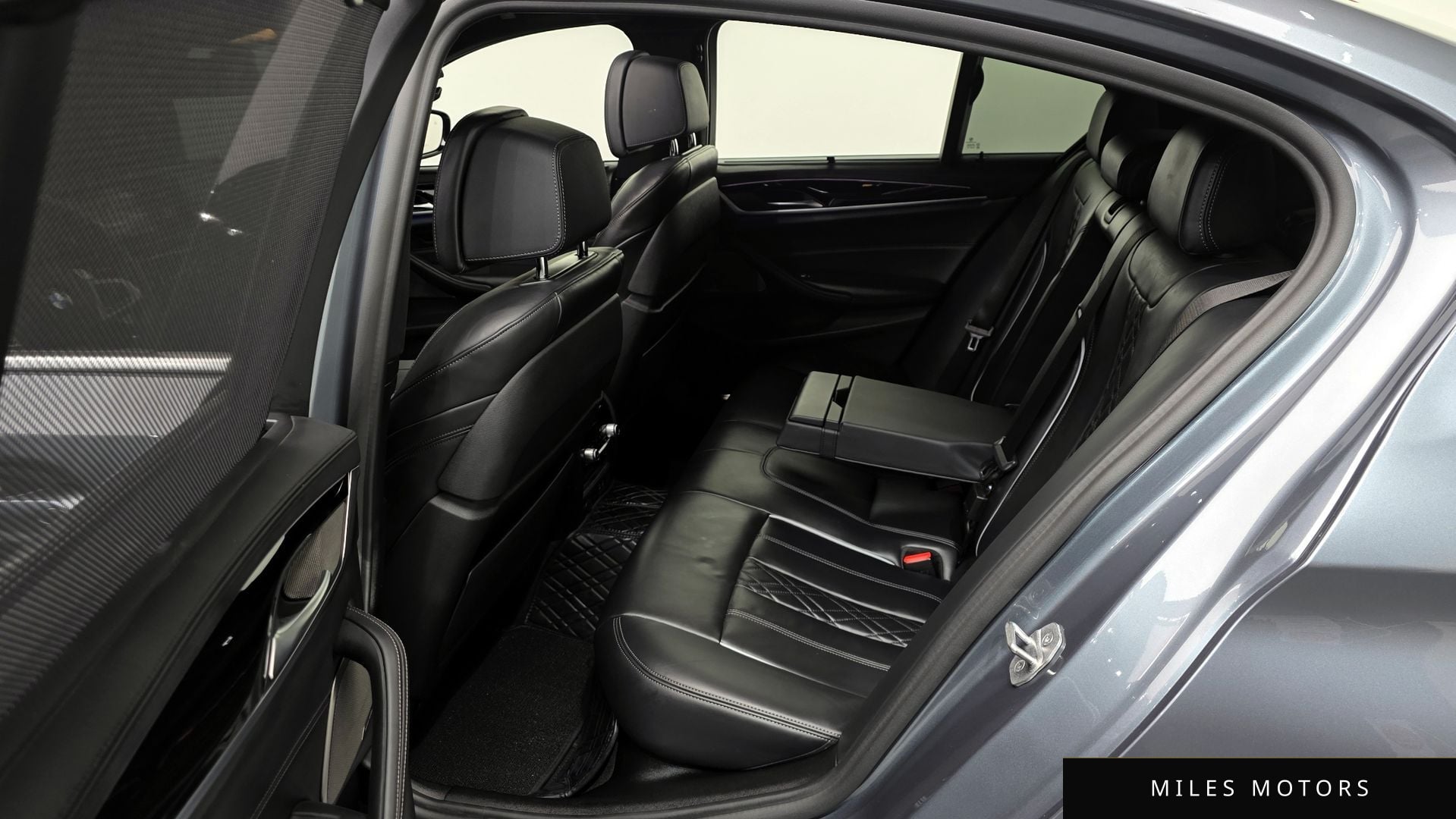 BMW 5 Series (G30) 2020 — миниатюра 12
