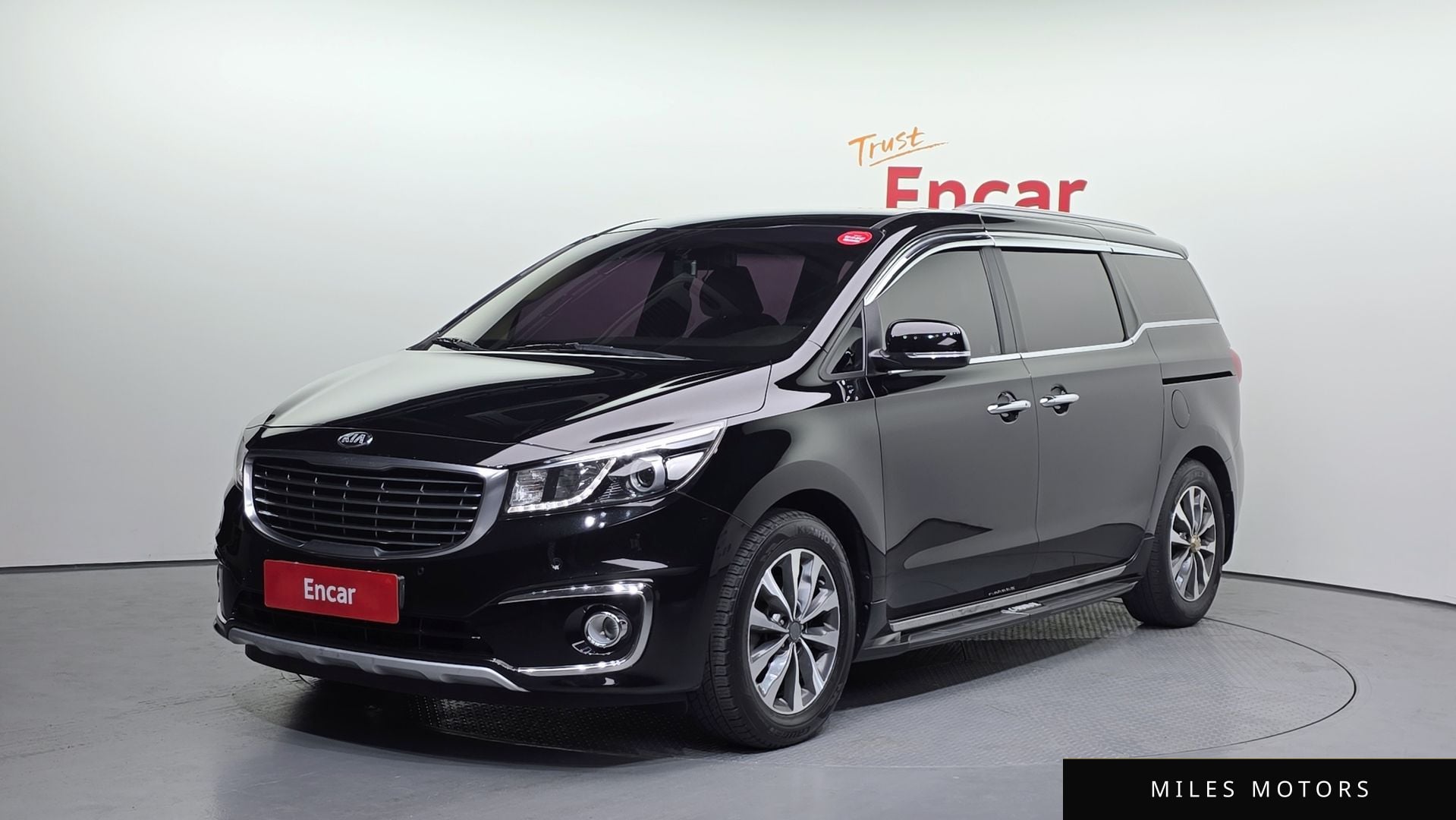 Kia Canival 2016 — фото 1 из 12