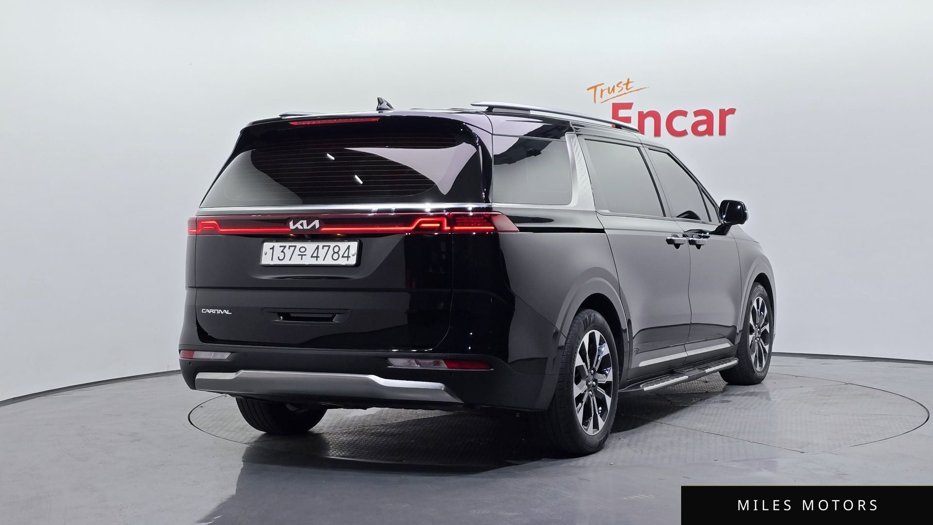 Kia Carnival 2023 — миниатюра 2