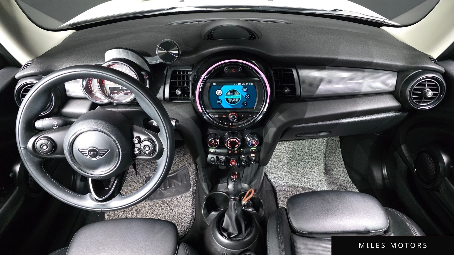 MINI Cooper 2019 — миниатюра 9