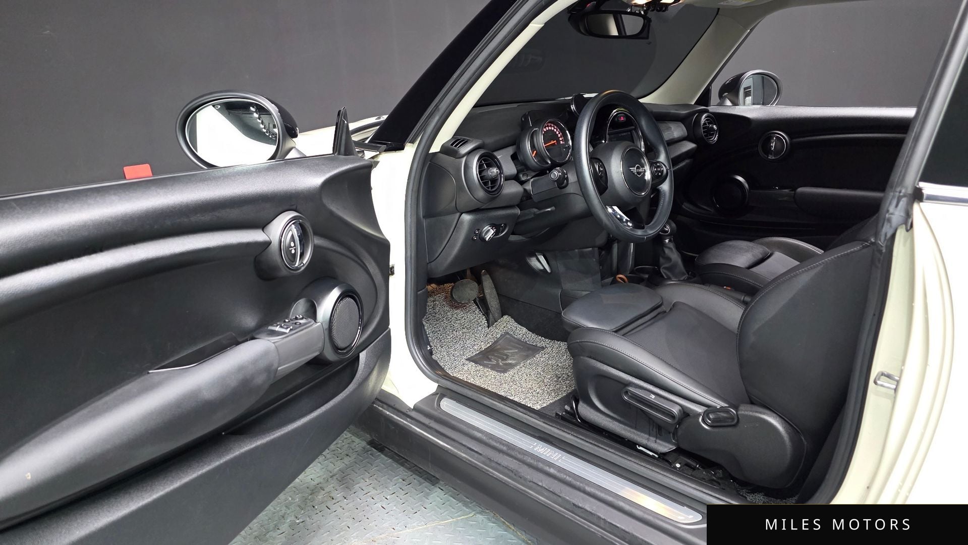 MINI Cooper 2019 — миниатюра 12