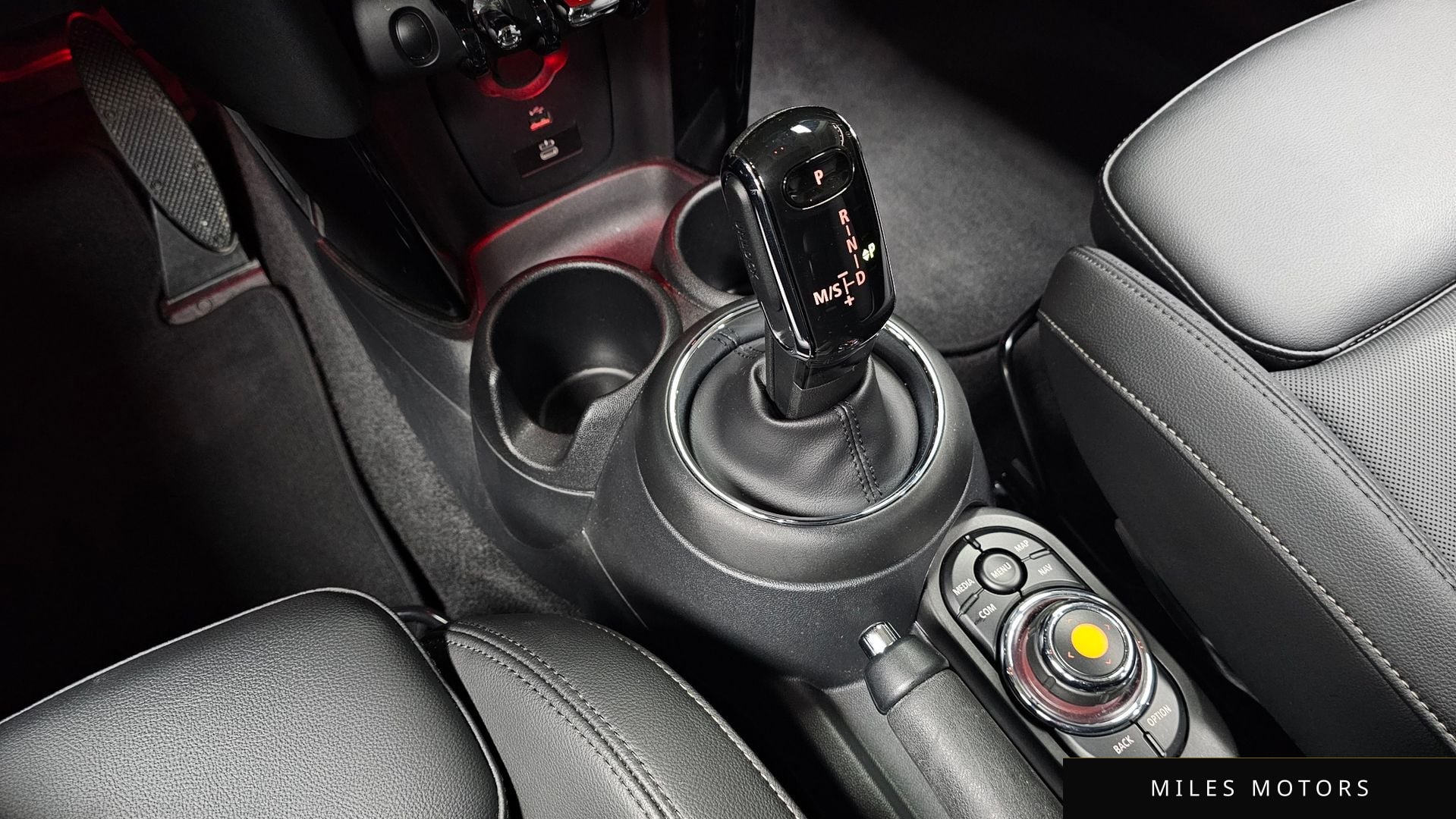 MINI Cooper 2020 — миниатюра 12