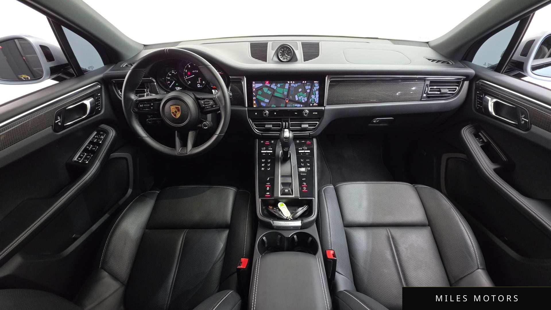 Porsche Macan 2022 — миниатюра 7