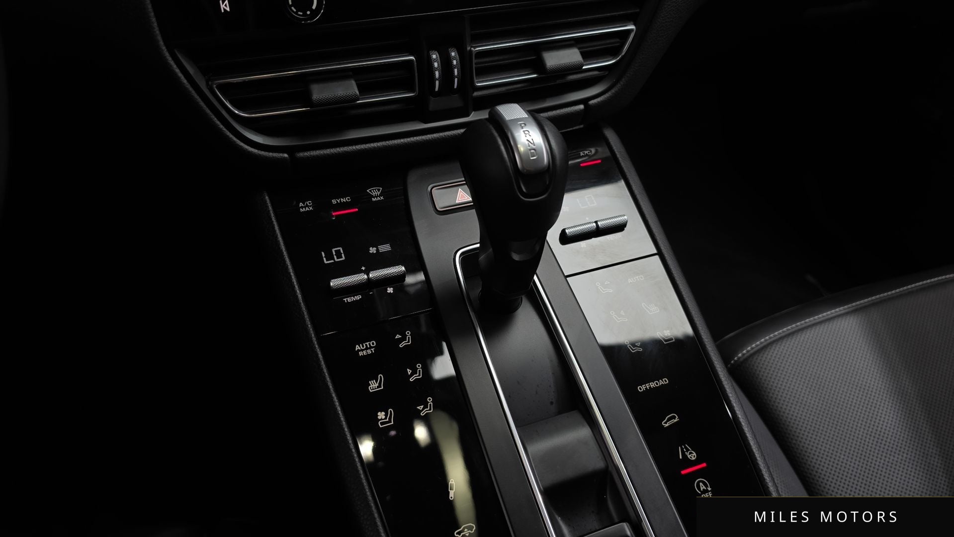 Porsche Macan 2022 — миниатюра 9