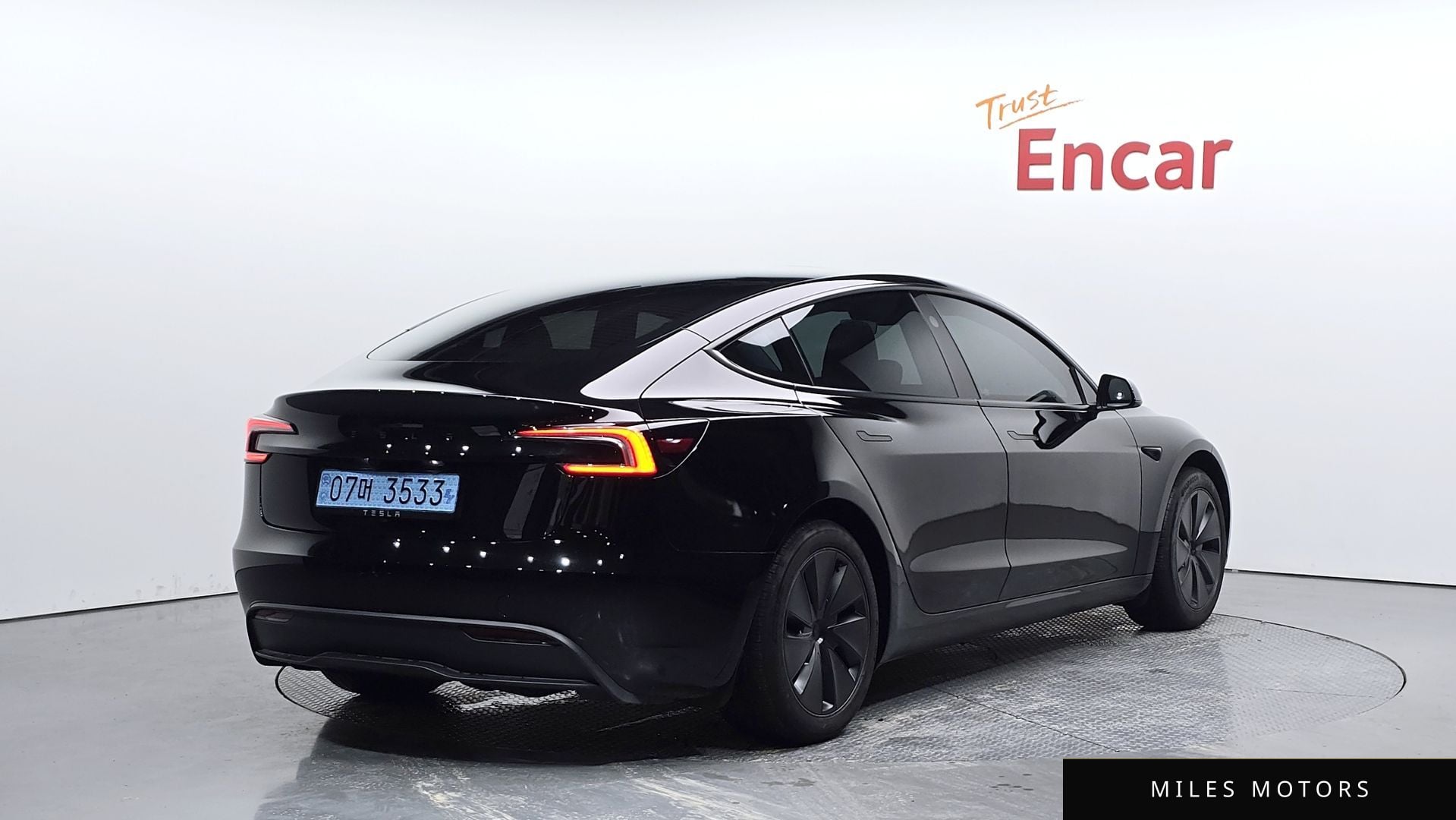 Tesla Model 3 2025 — миниатюра 2