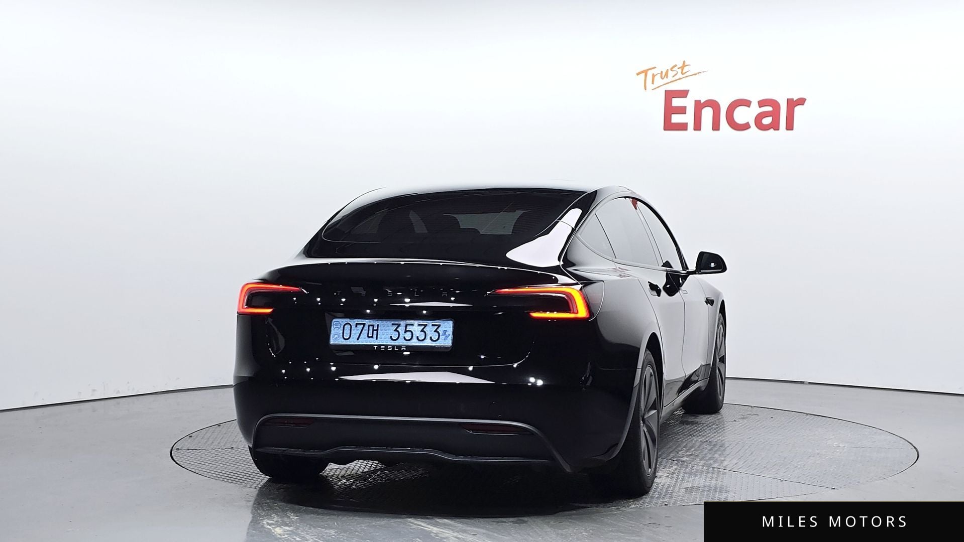 Tesla Model 3 2025 — миниатюра 4