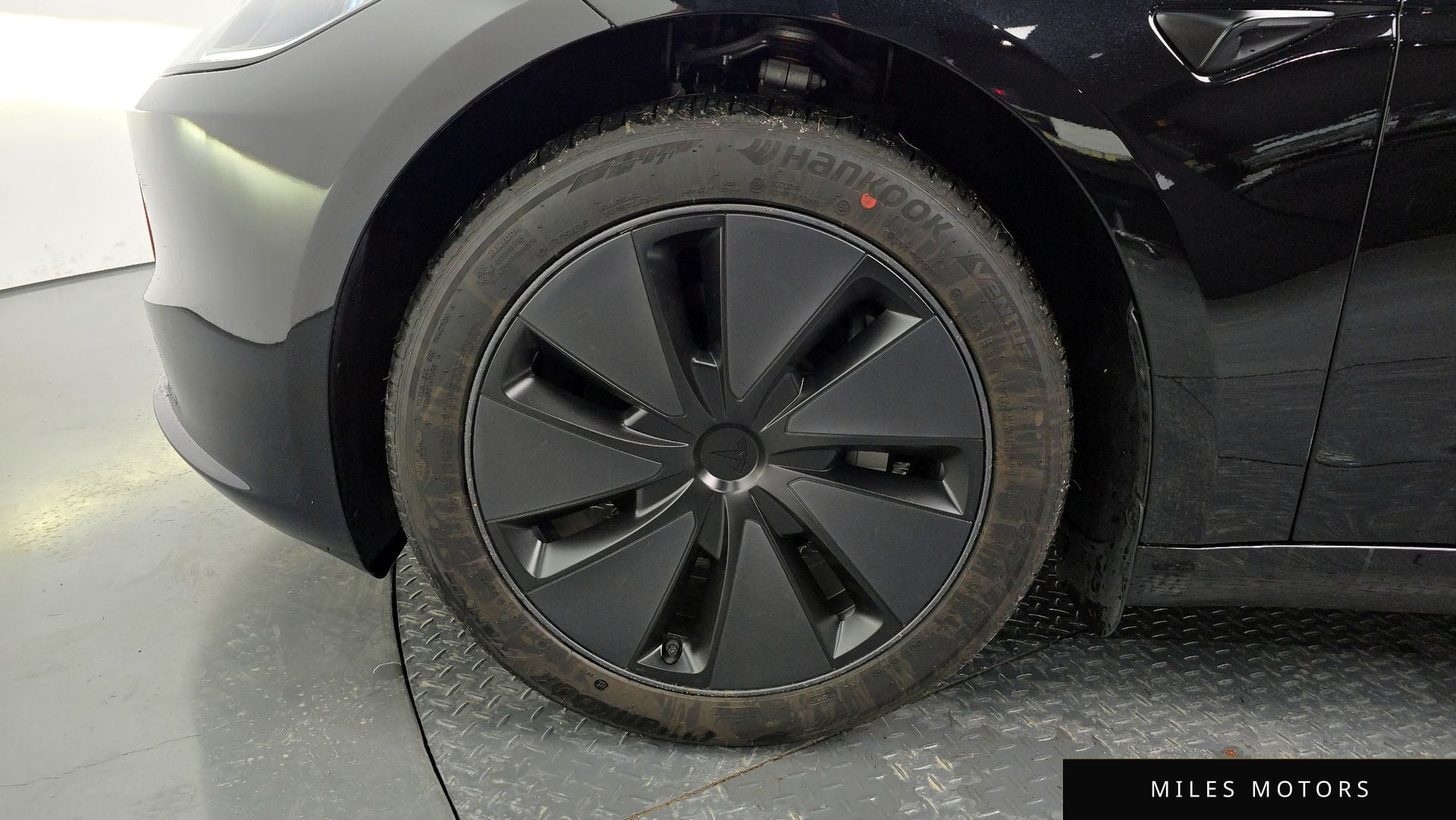 Tesla Model 3 2025 — миниатюра 5