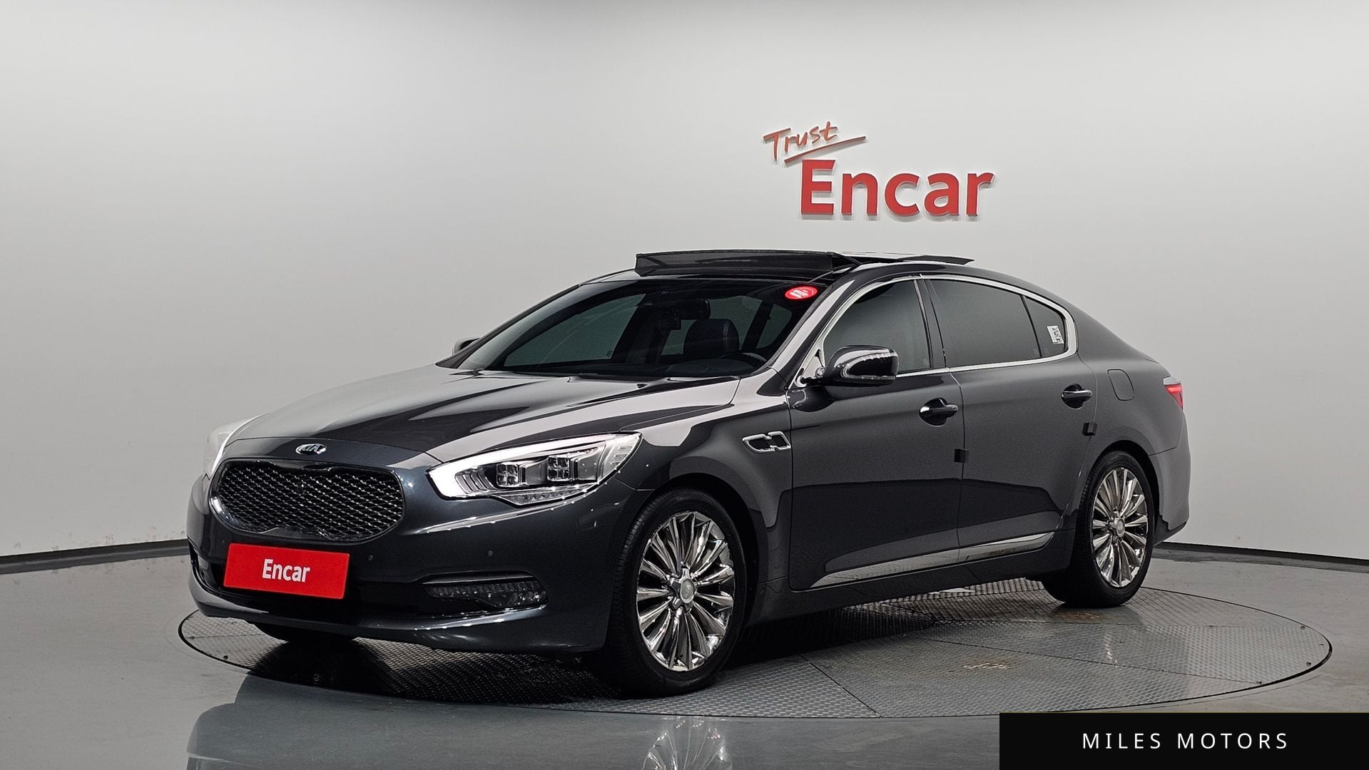 Kia K9 2015 — фото 1 из 12