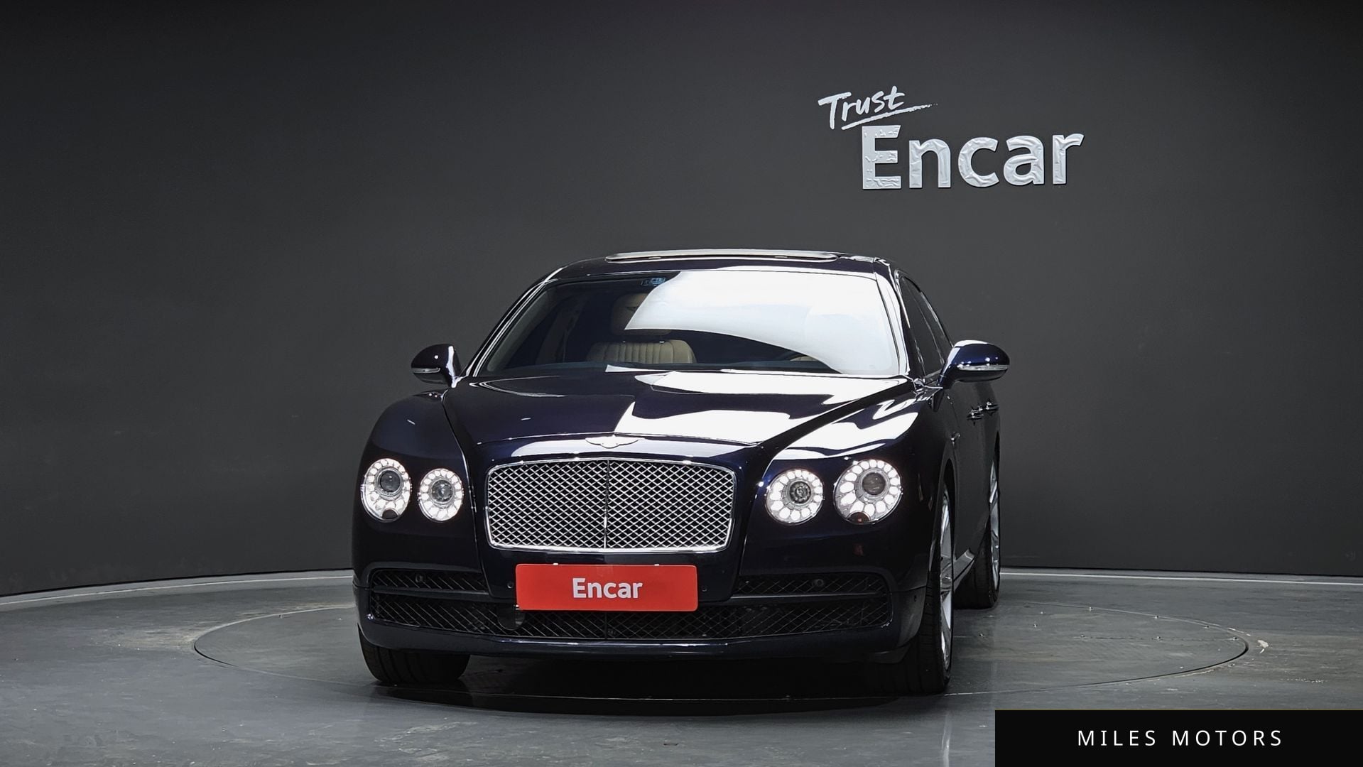 Bentley Flying Spur 2018 — миниатюра 3