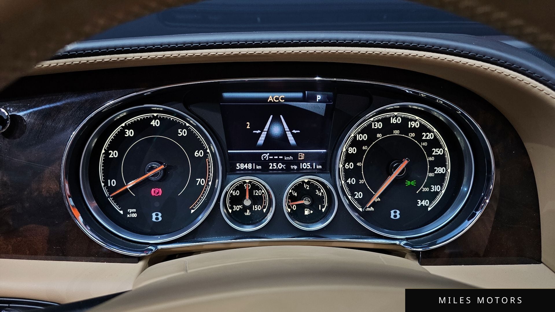 Bentley Flying Spur 2018 — миниатюра 8