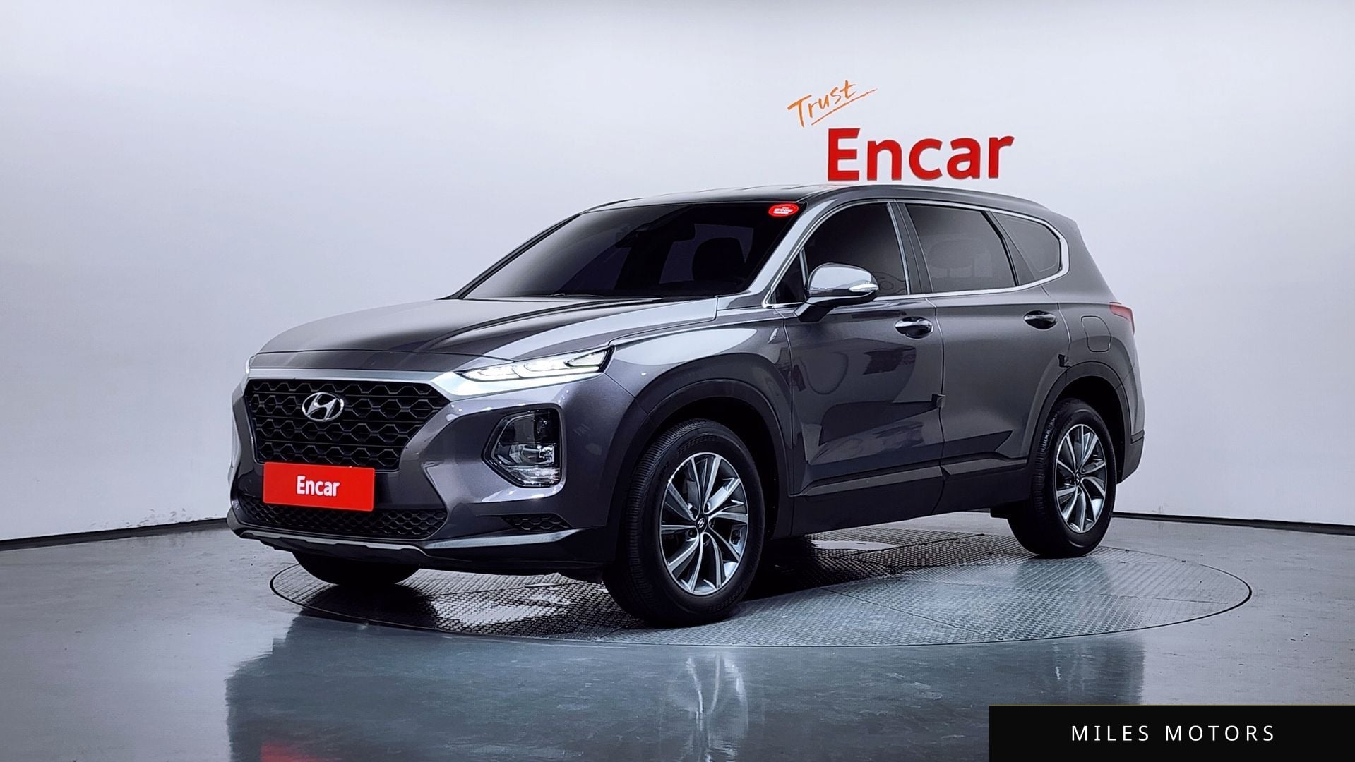 Hyundai Santafe 2019 — фото 1 из 12