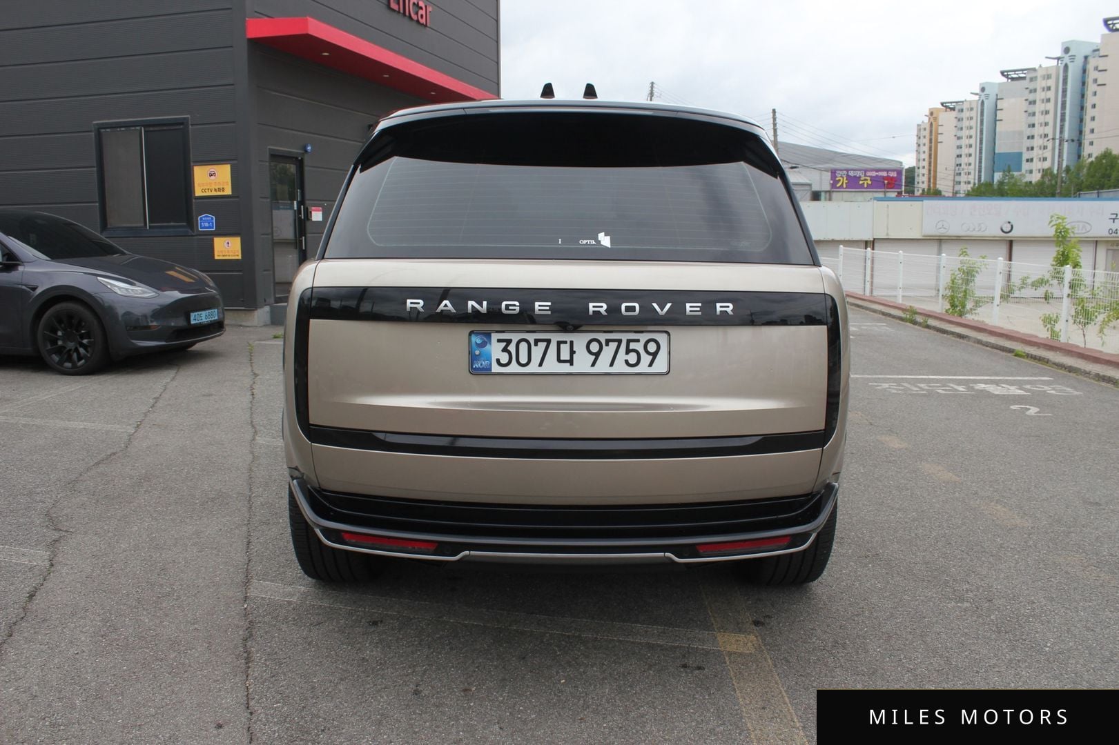 Land Rover Range Rover 2024 — миниатюра 3