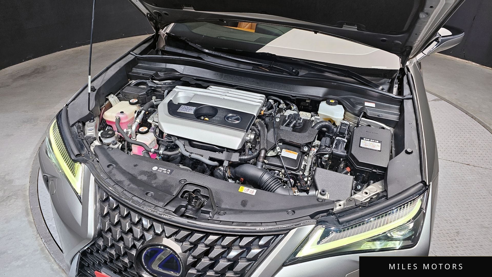 Лексус UX250h 2019 — миниатюра 6