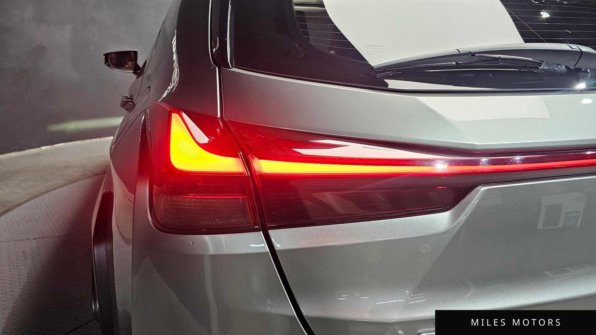 Лексус UX250h 2019 — миниатюра 9