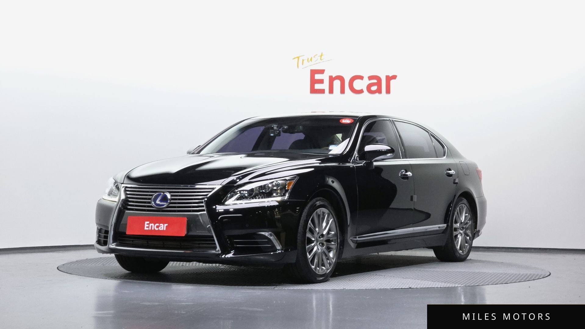 Лексус LS600hL 2015 — фото 1 из 12