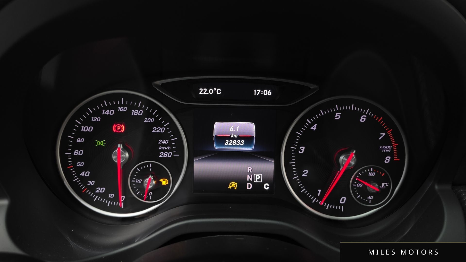 Mercedes-Benz A-Class W176 2016 — миниатюра 8