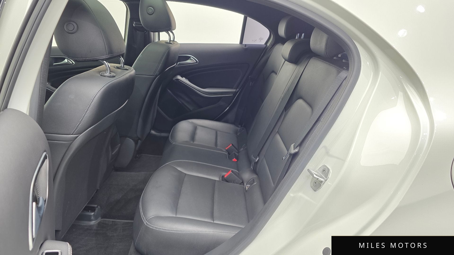 Mercedes-Benz A-Class W176 2016 — миниатюра 12