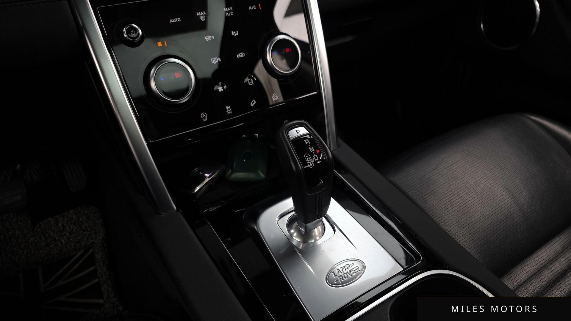 Land Rover Discovery Sport 2021 — миниатюра 9