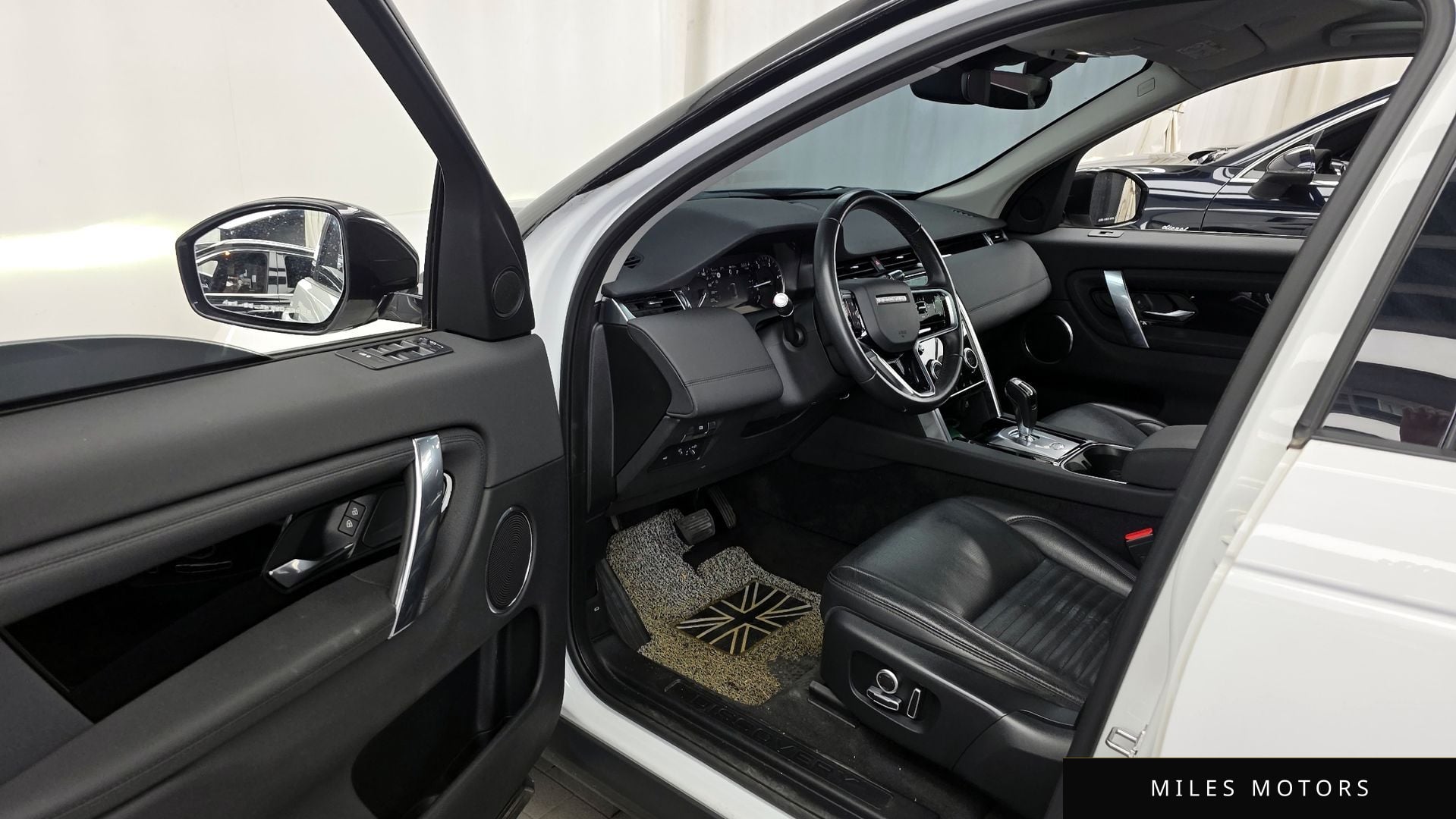 Land Rover Discovery Sport 2021 — миниатюра 10