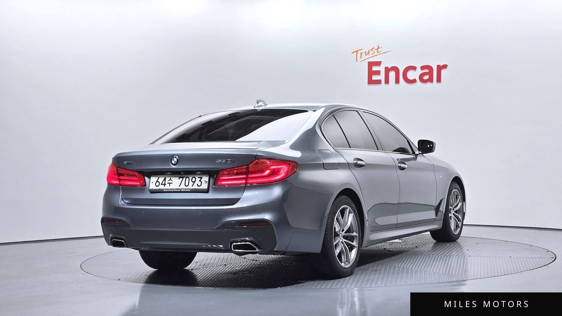 BMW 5 Series (G30) 2017 — миниатюра 2