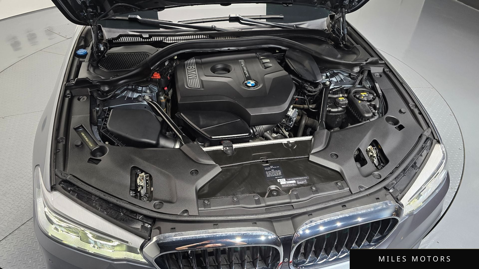 BMW 5 Series (G30) 2017 — миниатюра 6