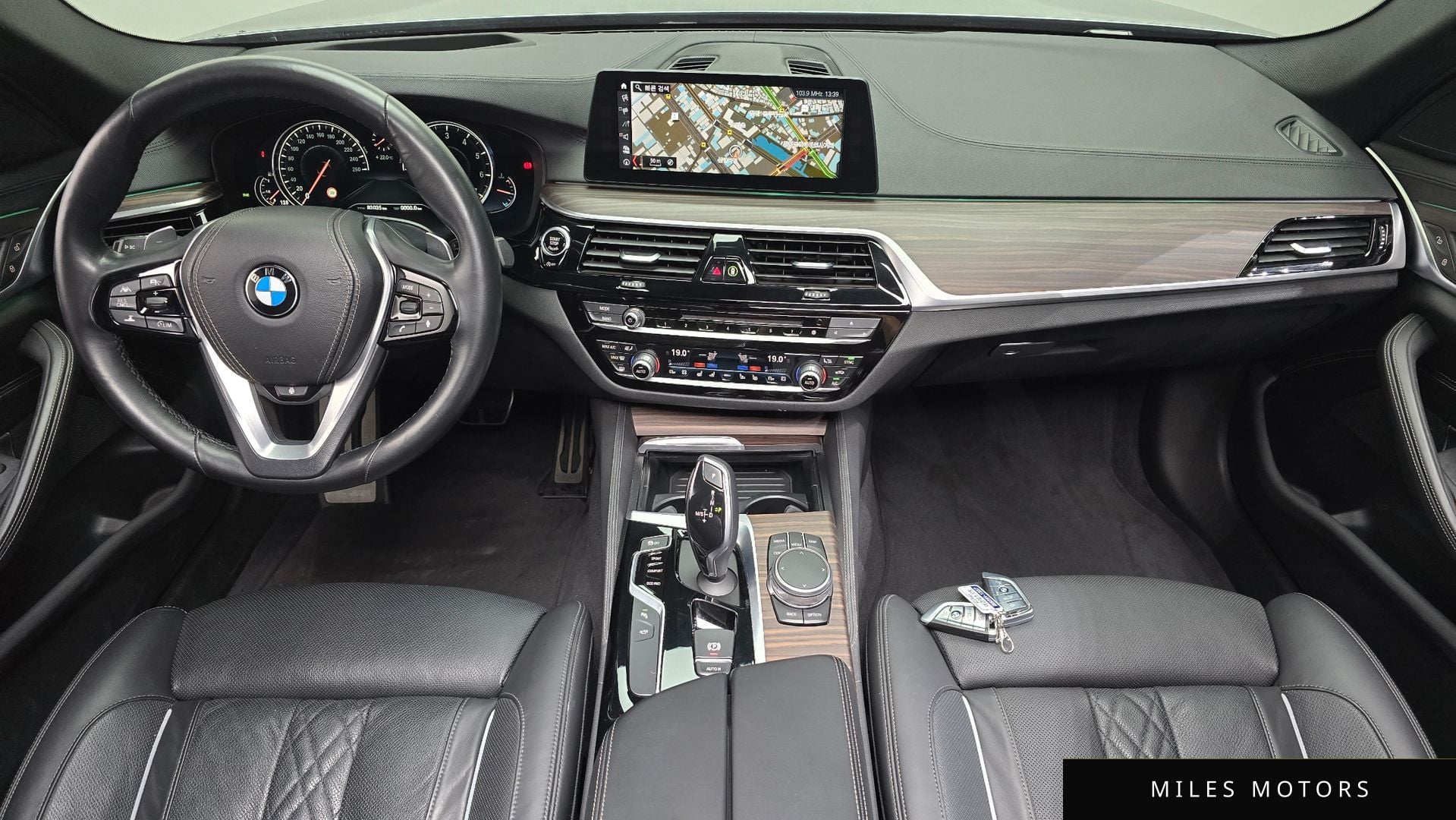BMW 5 Series (G30) 2017 — миниатюра 9