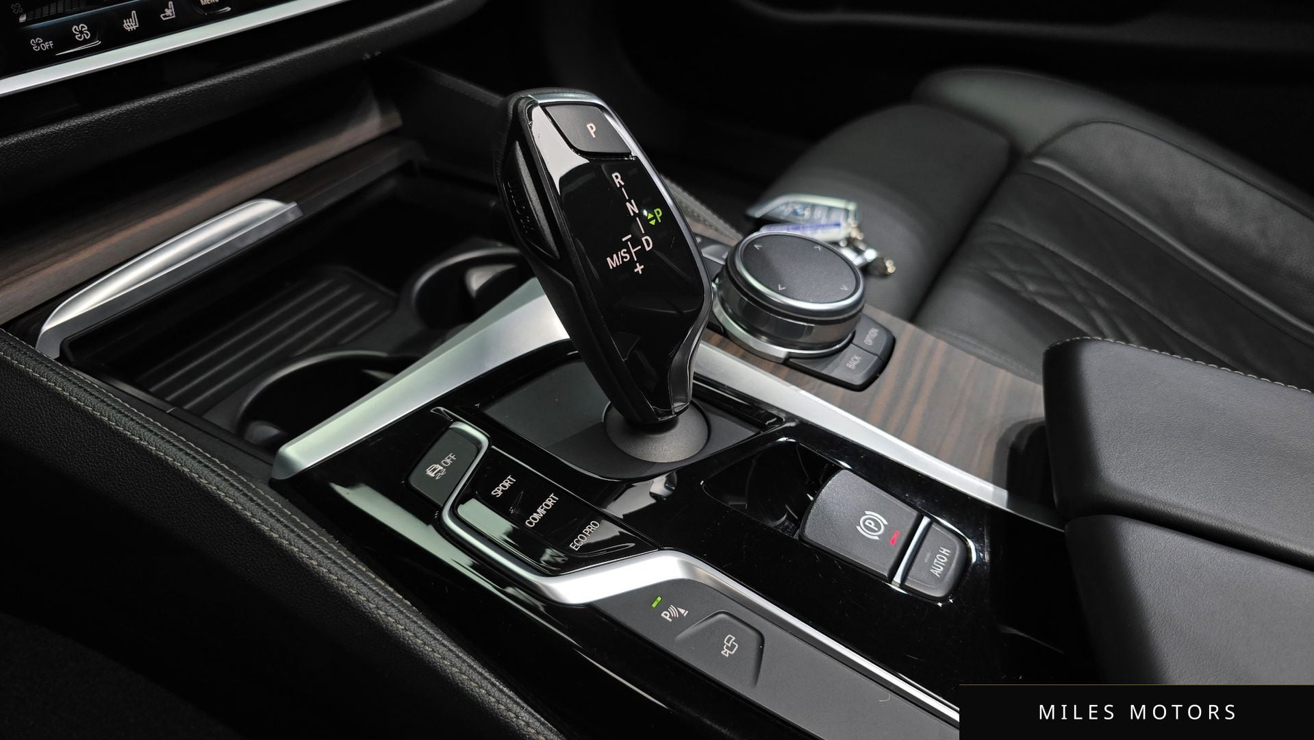 BMW 5 Series (G30) 2017 — миниатюра 11