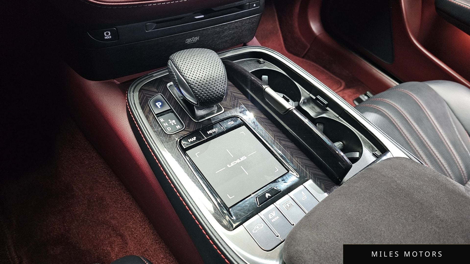 Лексус LS500h 2018 — миниатюра 9