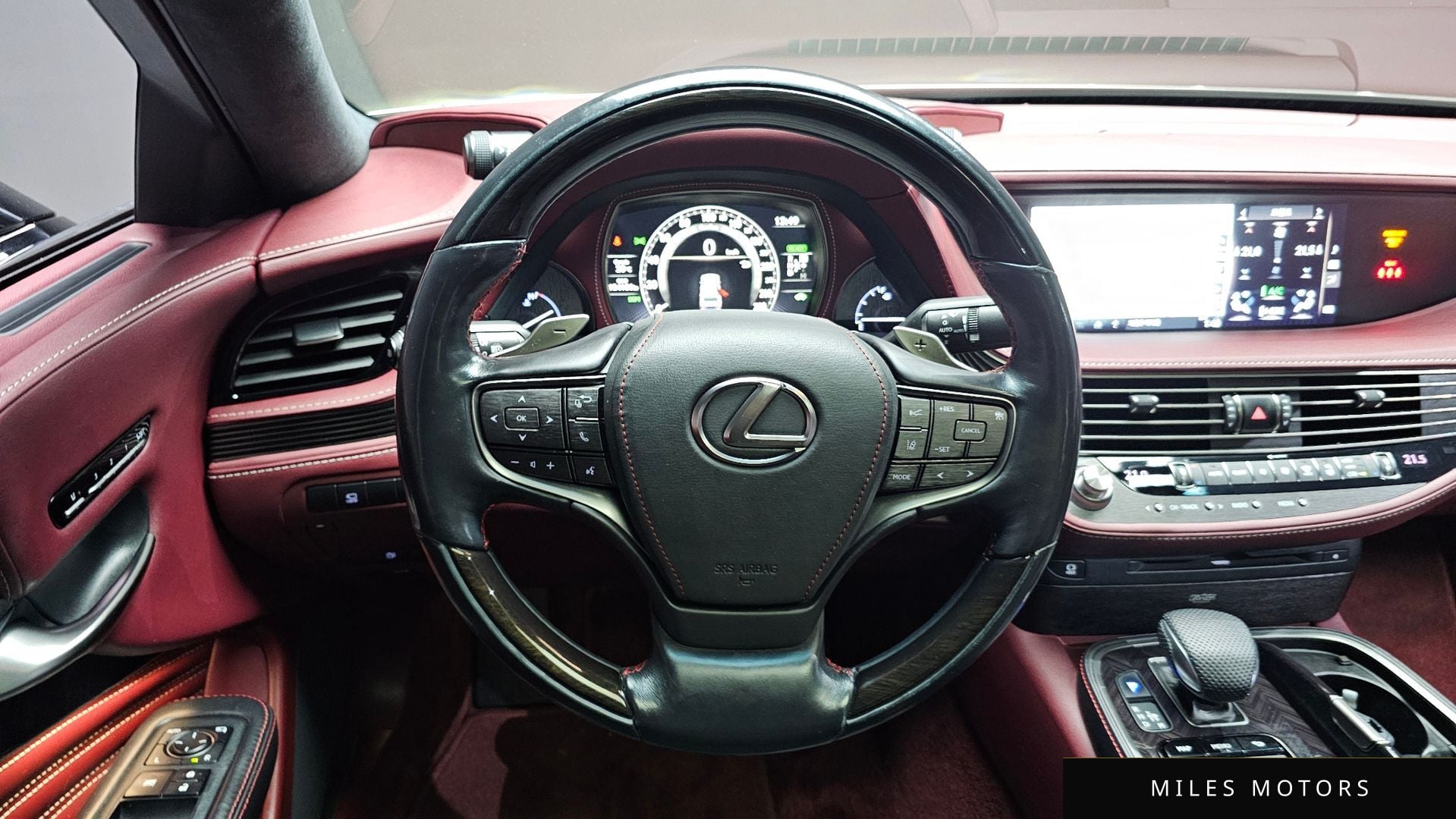 Лексус LS500h 2018 — миниатюра 12