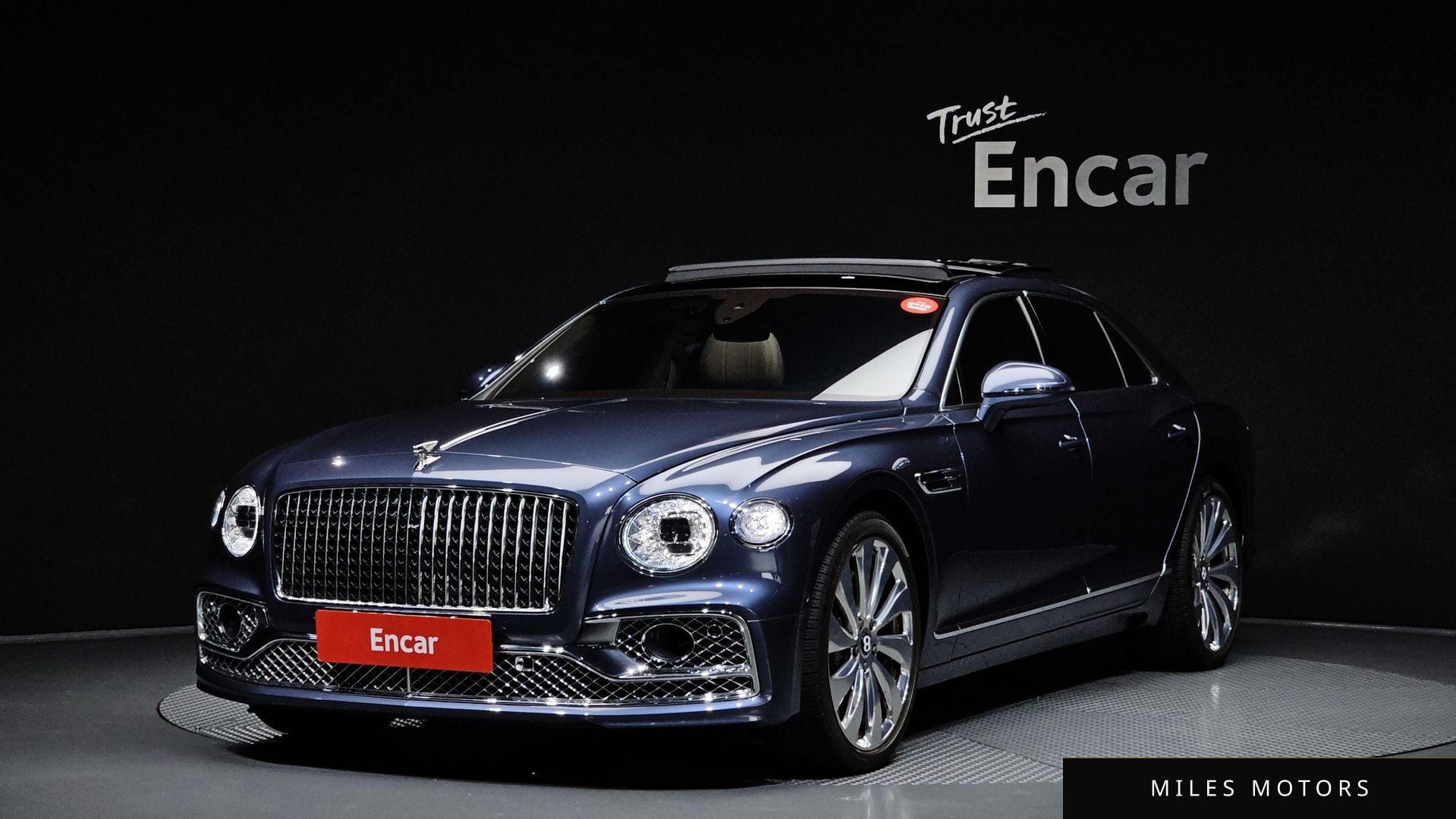 Bentley Flying Spur 2021 — фото 1 из 12