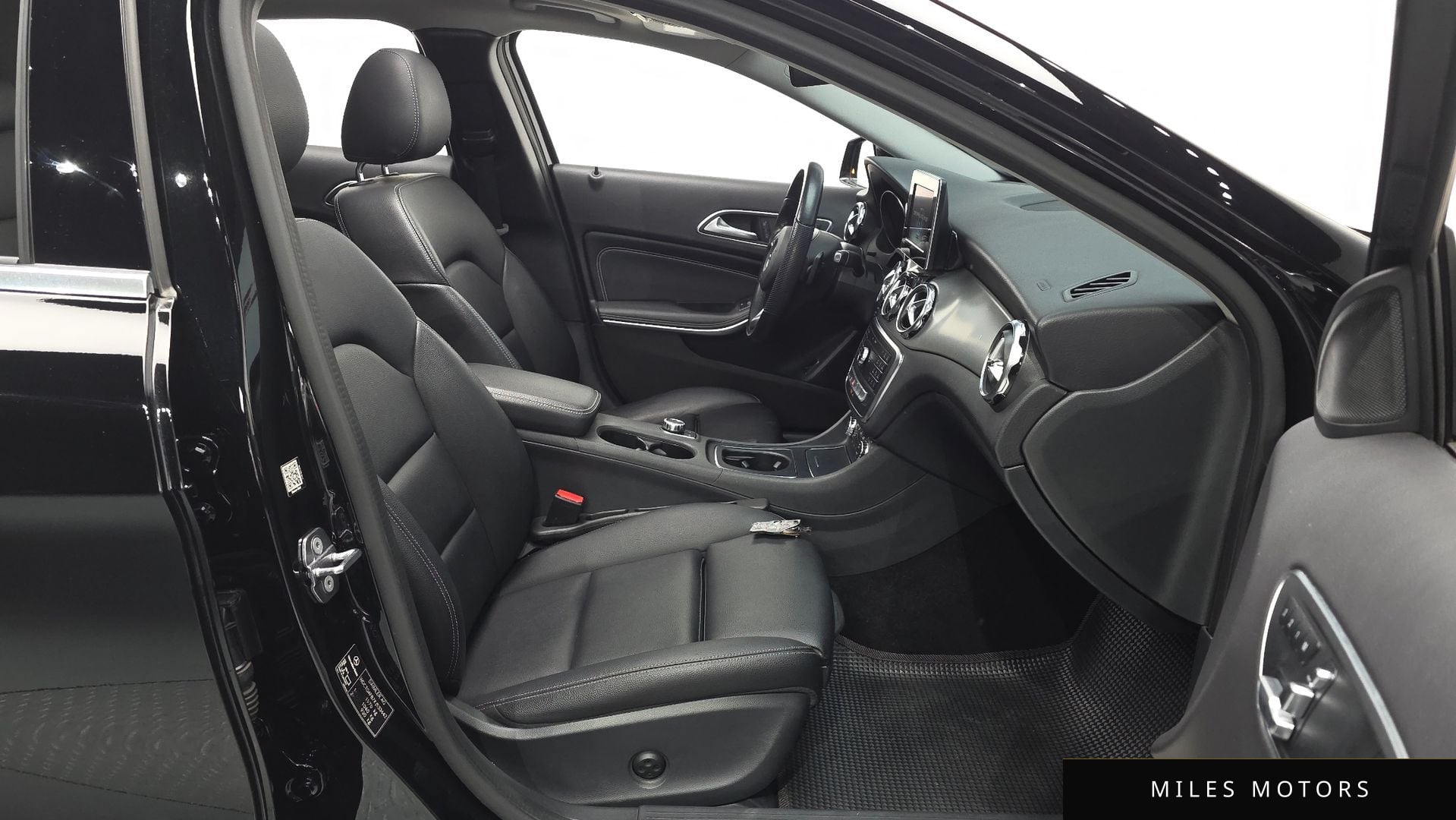 Mercedes-Benz GLA-Class X156 2019 — миниатюра 12