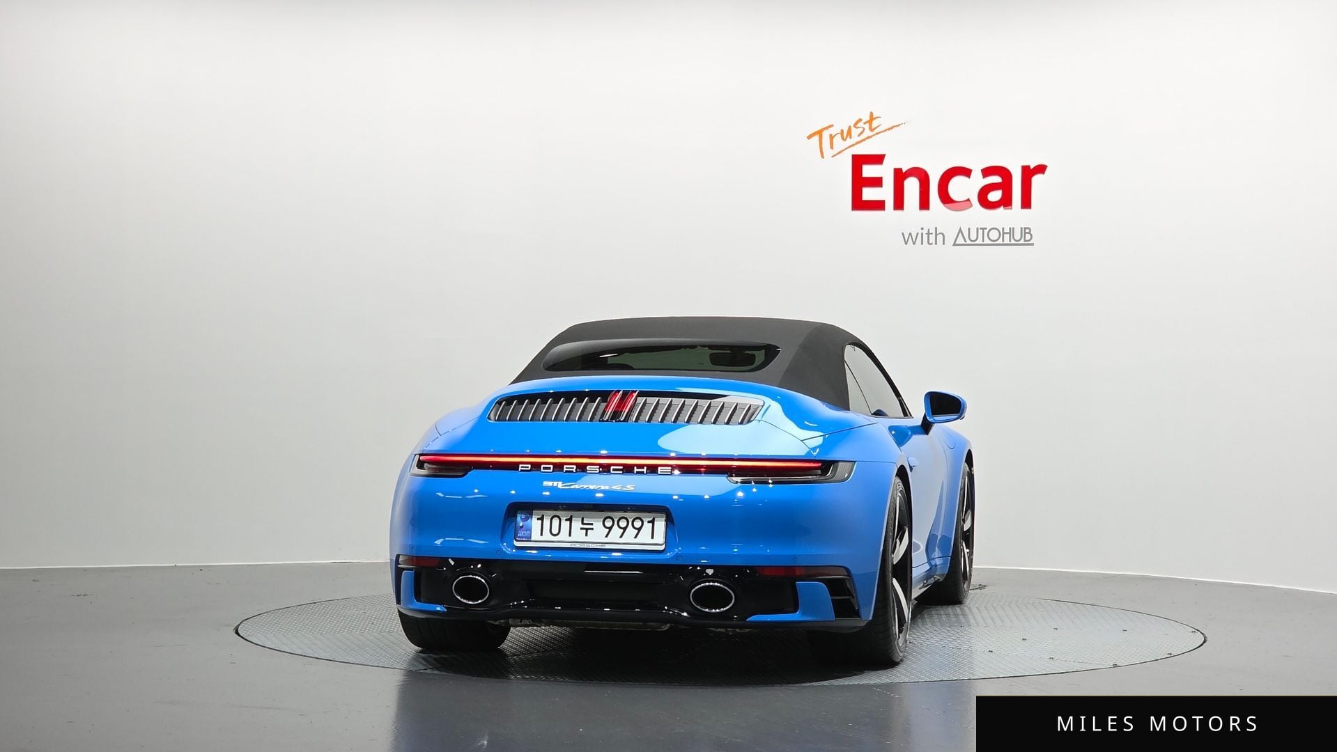Porsche 911 (992) 2023 — миниатюра 4