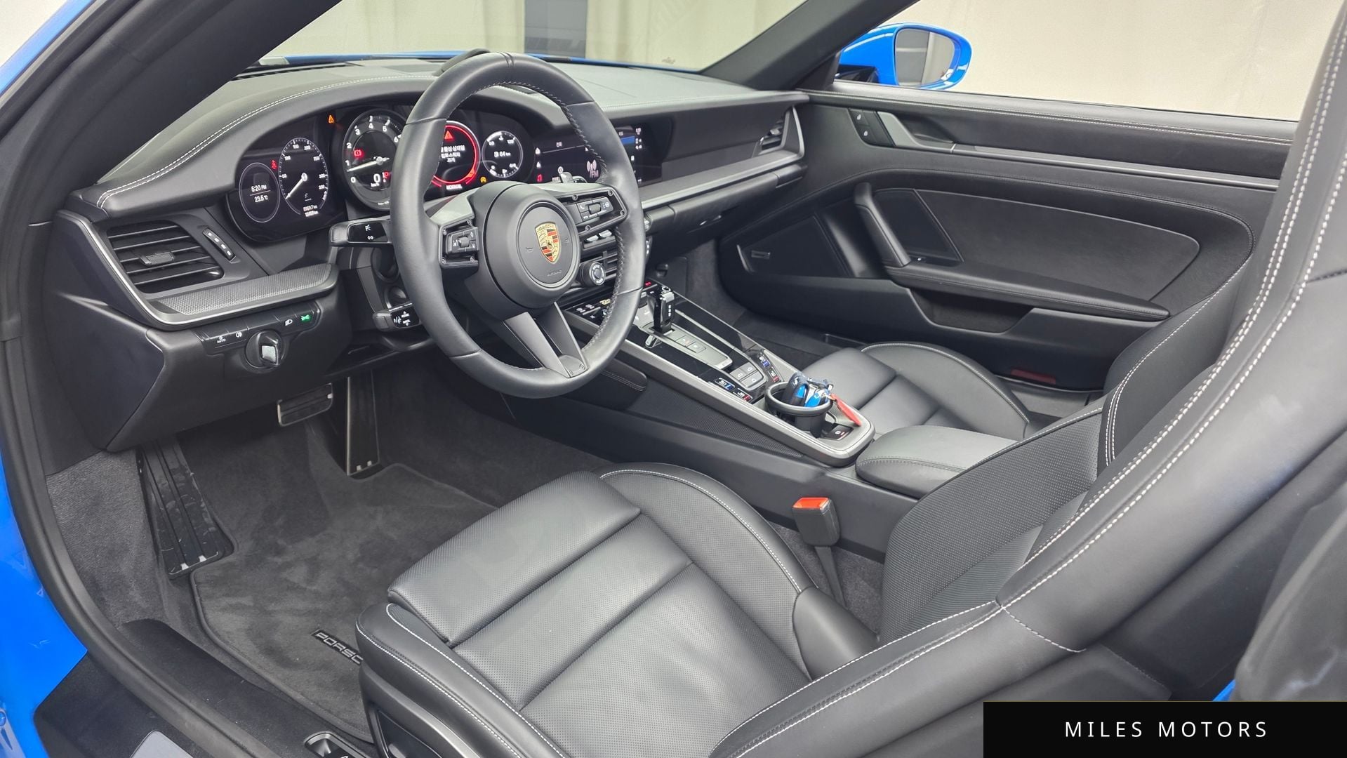 Porsche 911 (992) 2023 — миниатюра 10