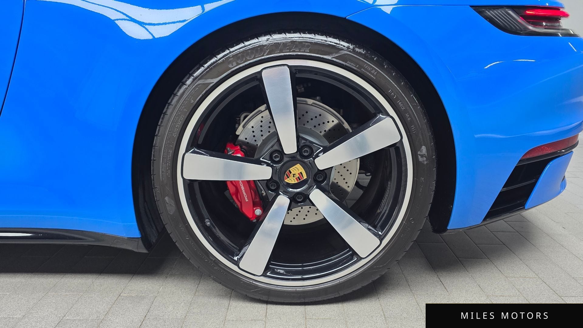 Porsche 911 (992) 2023 — миниатюра 7