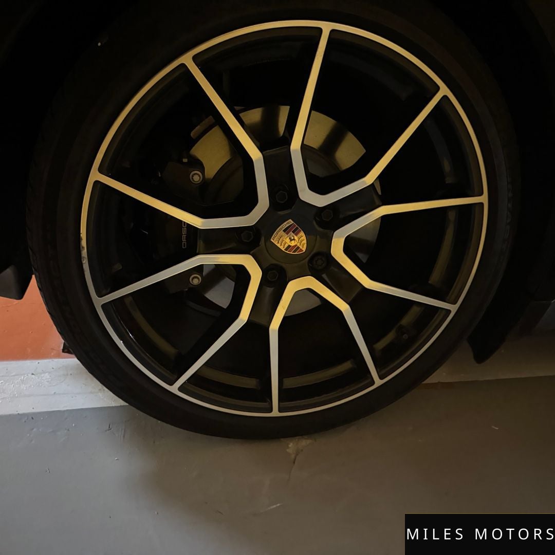 Porsche Taycan 2025 — миниатюра 10