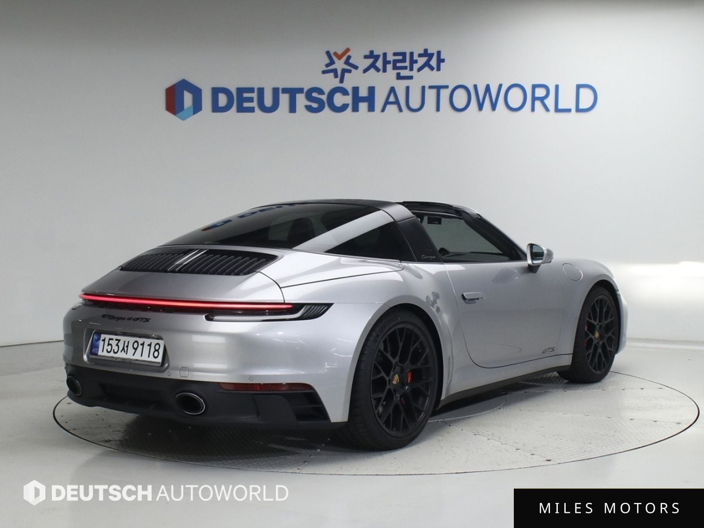 Porsche 911 (992) 2024 — миниатюра 5