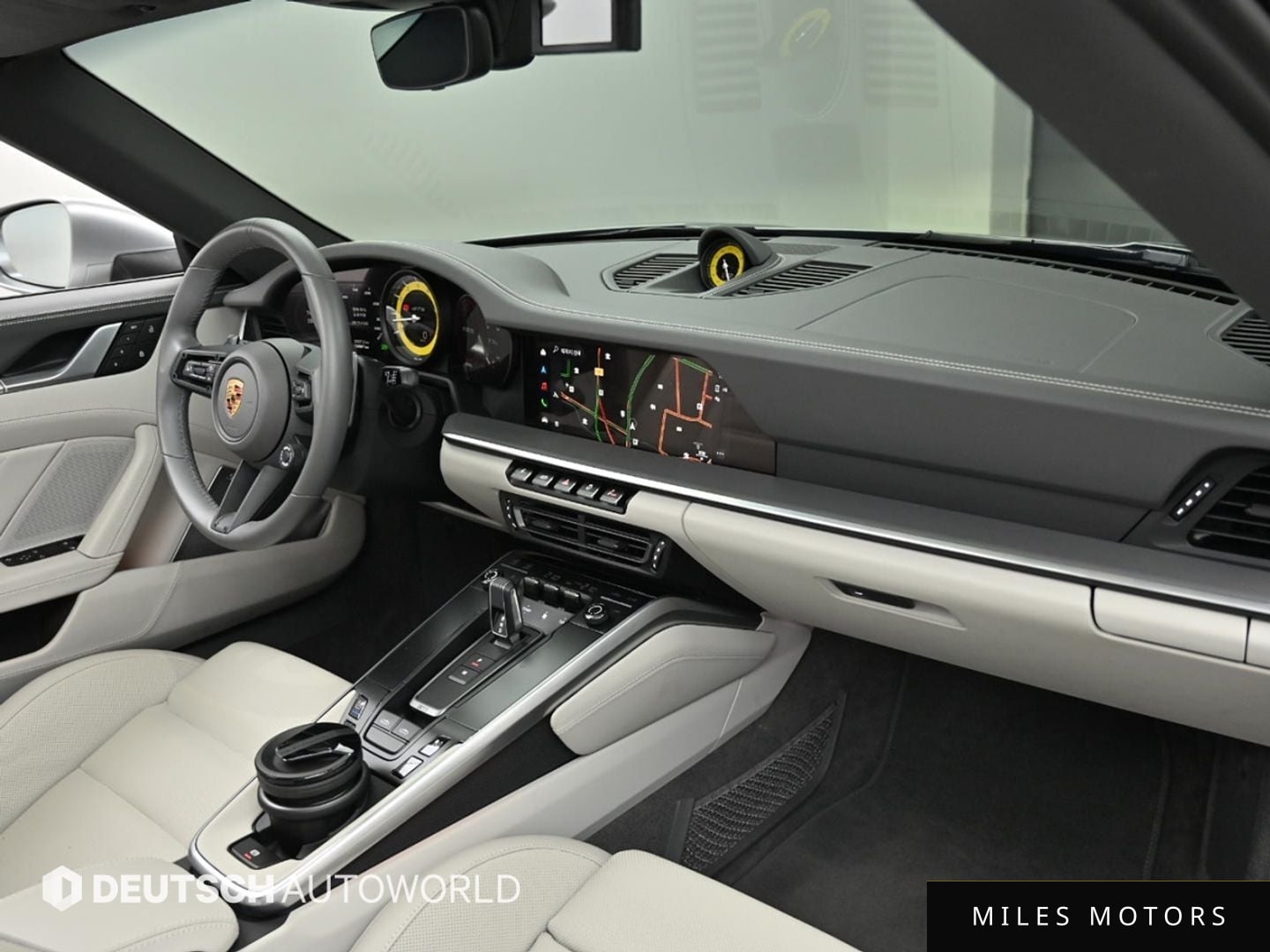Porsche 911 (992) 2024 — миниатюра 7