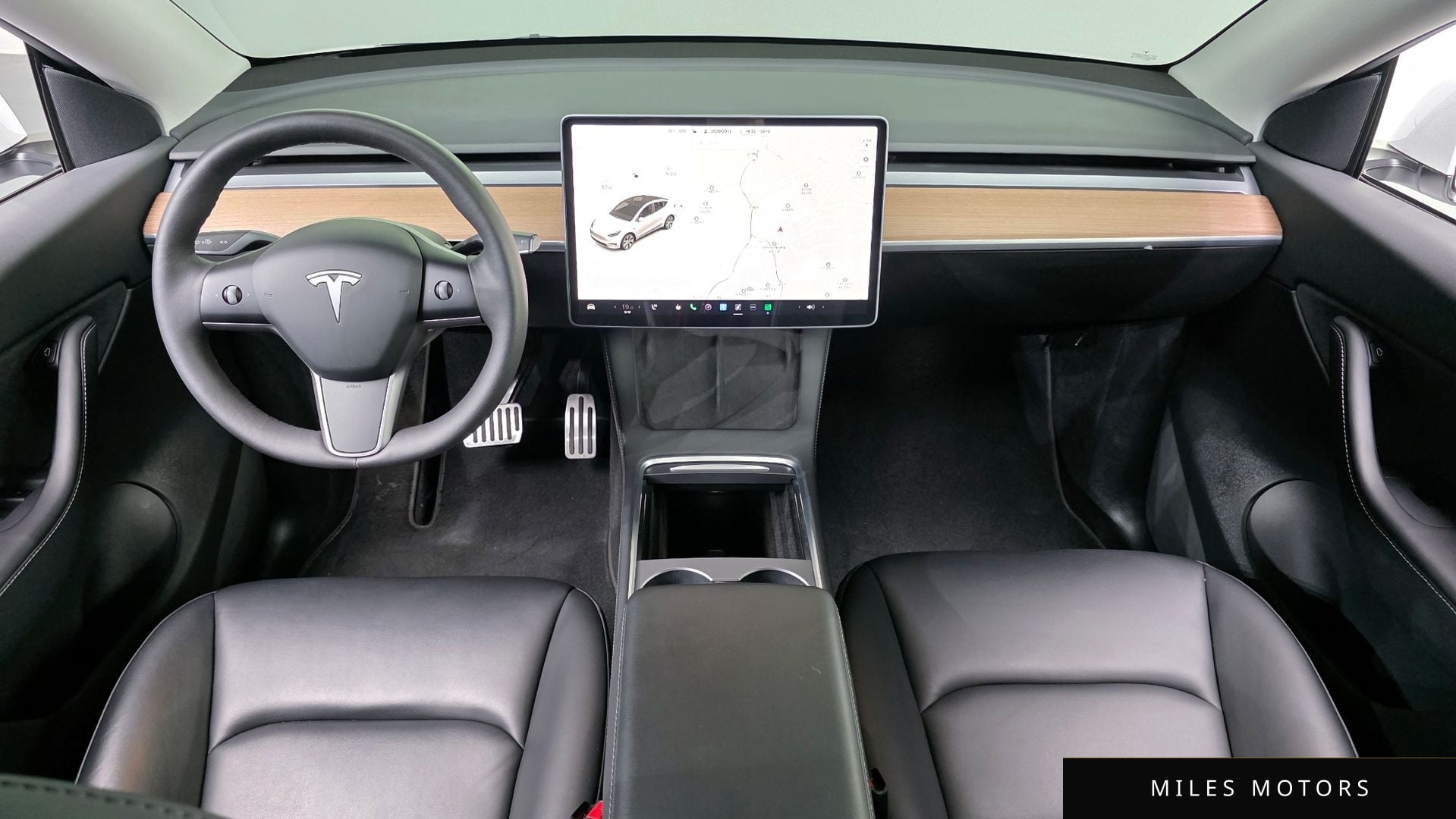 Tesla Model Y 2021 — миниатюра 10