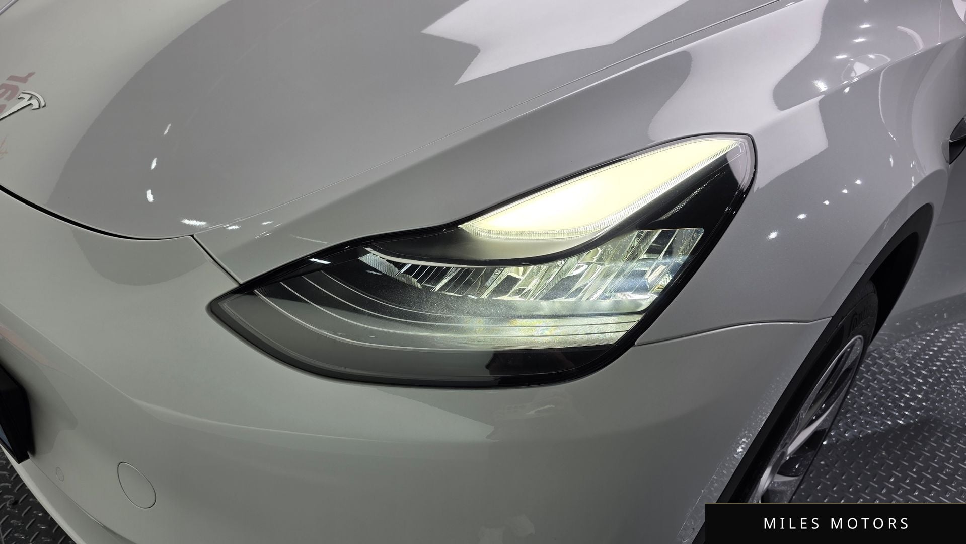 Tesla Model Y 2021 — миниатюра 8