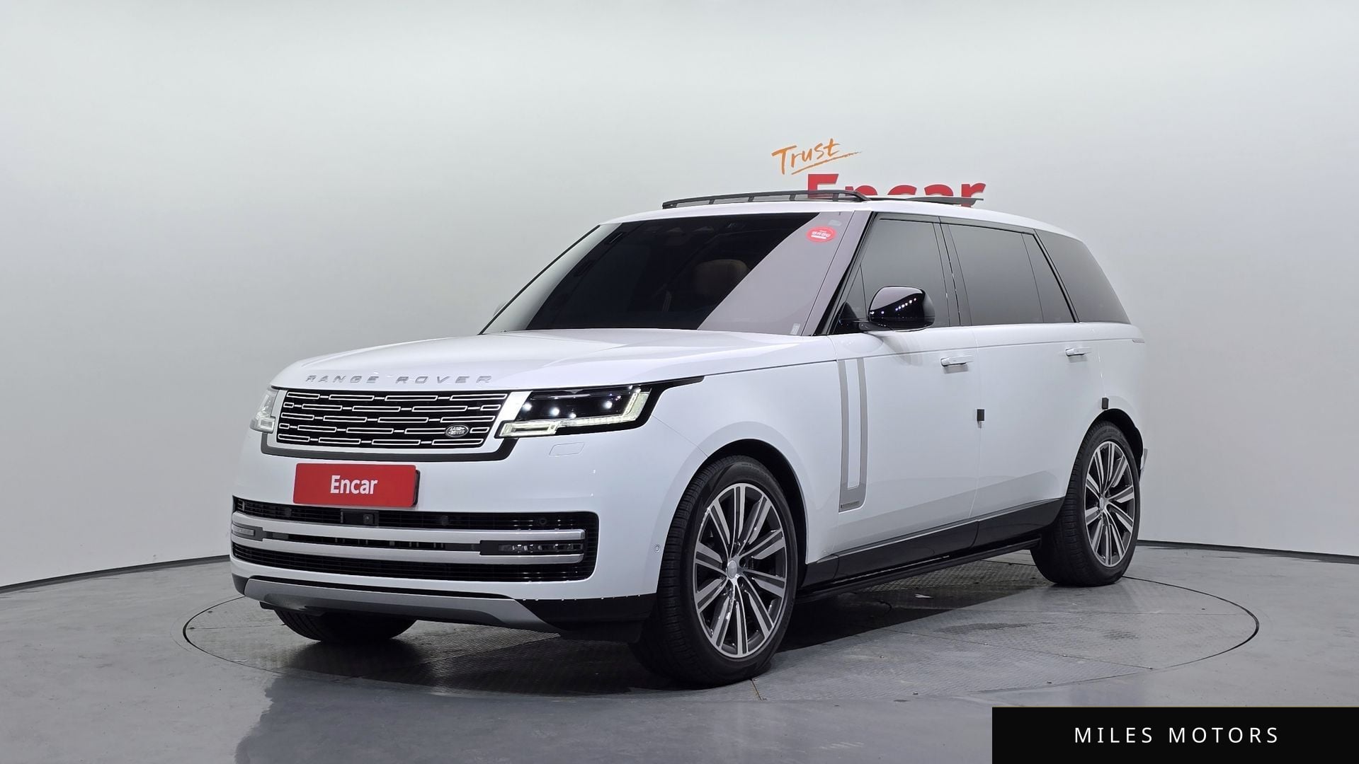Land Rover Range Rover 2024 — фото 1 из 12