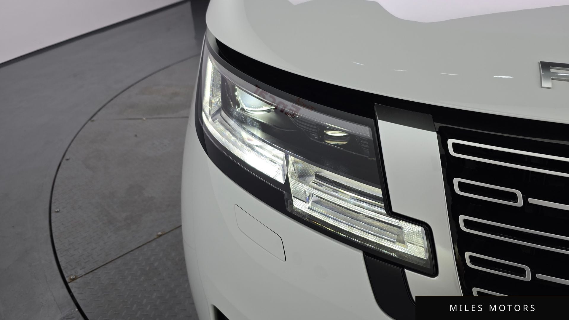 Land Rover Range Rover 2024 — миниатюра 8