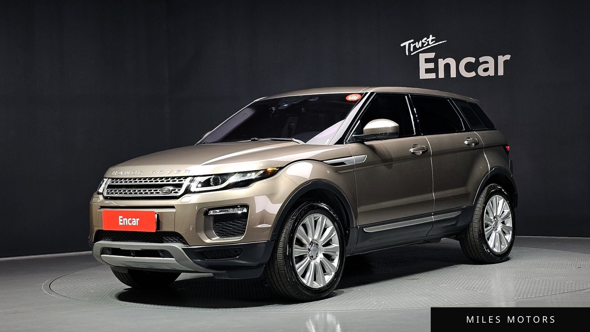 Land Rover Range Rover Evoque 2016 — фото 1 из 12