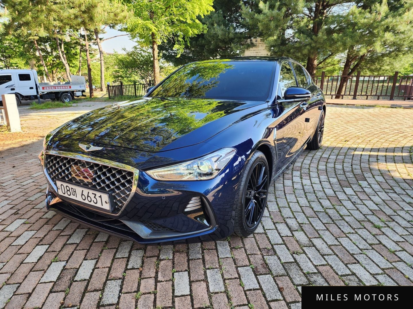 Genesis G70 2018 — фото 1 из 12