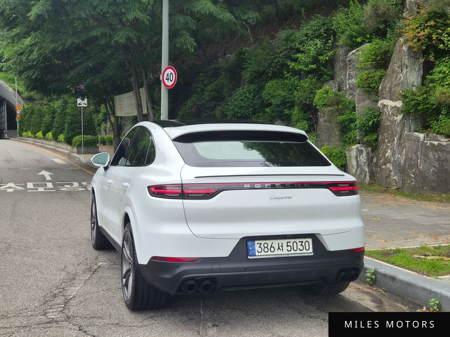 Porsche Cayenne 2021 — миниатюра 2