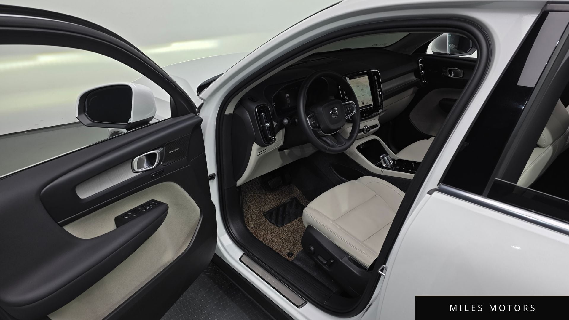 Volvo XC40 2024 — миниатюра 12