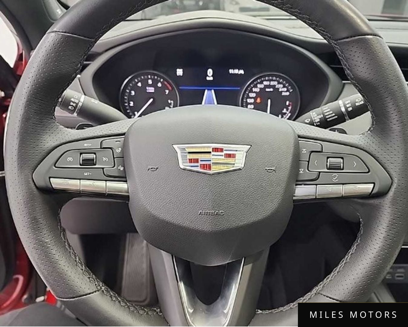 Cadillac XT4 2023 — миниатюра 9